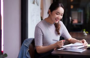 Freelance Digital Nomad: Kebebasan Kerja di Era Digital Freelance Digital Nomad